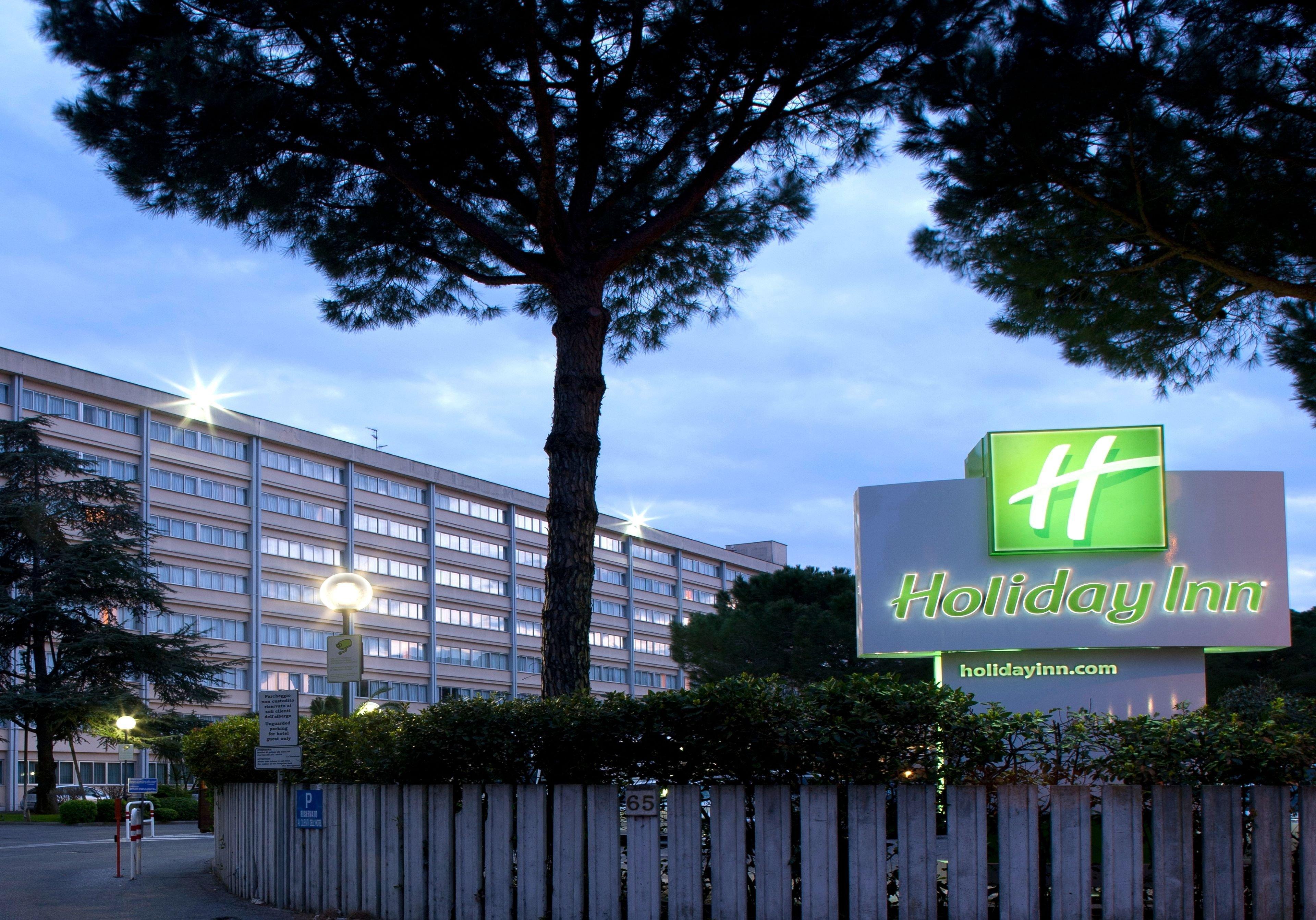 Holiday Inn Rome - Eur Parco Dei Medici, An Ihg Hotel Экстерьер фото